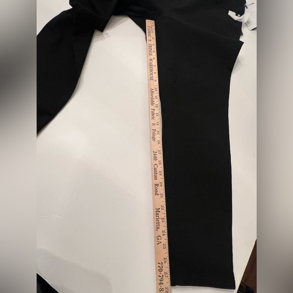 TAHARI KELLY WOMEN’S RAYON DENIM MID-RISE SKINNY JEANS. SIZE 16 W.  BLACK - Picture 7 of 7